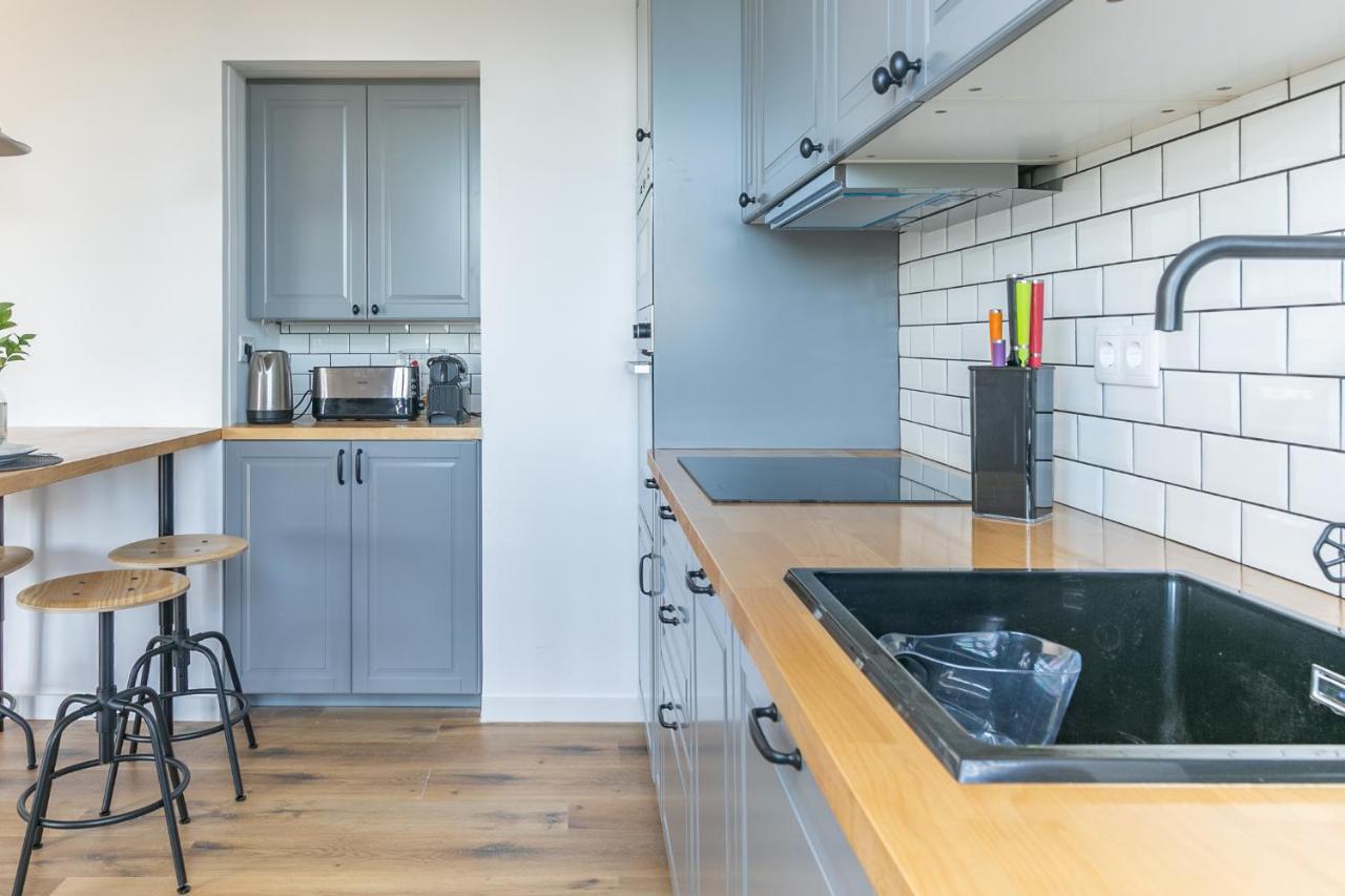 Spacious Apt Campo D'Ourique With Ac Lisbon Exterior photo